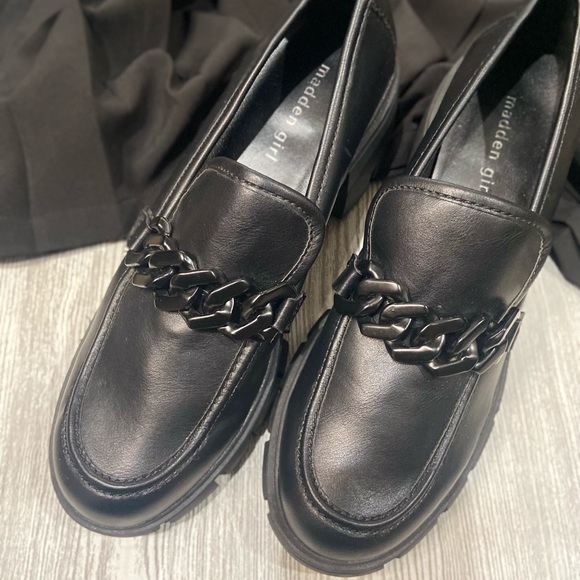 Madden Girl Shoe - Picture 5 of 9